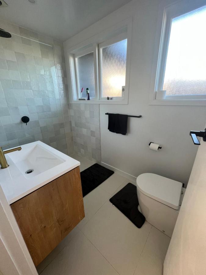 Orewa Homestay Rooms Auckland Bagian luar foto
